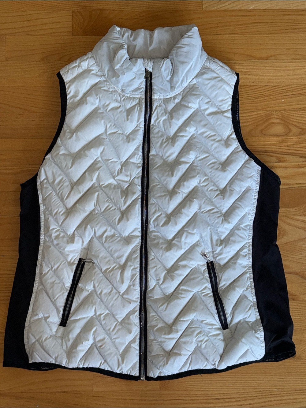 Calvin Klein Performance Chevron Quilted Puffer Vest White Black Women’s Size XL